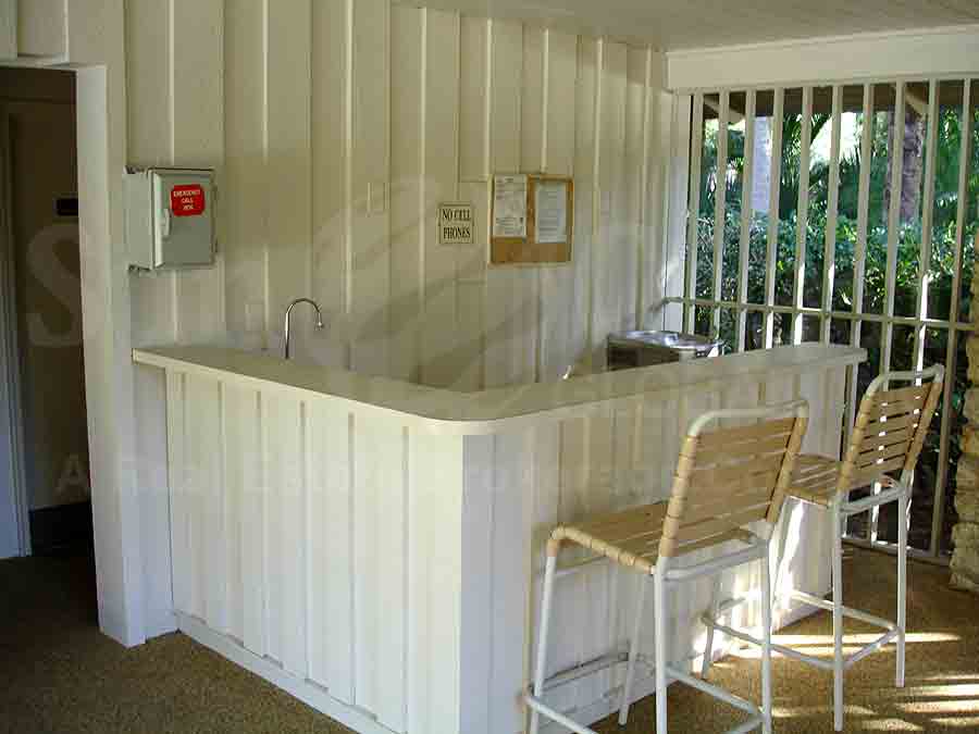WILDERNESS  CLUBHOUSE DRIVE POOL Cabana